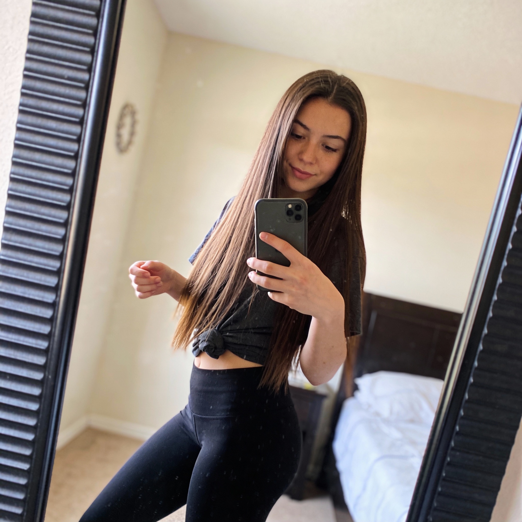 Seedream 4 prompt: the girl takes a photo with her phone of herself i... - Seedream 4